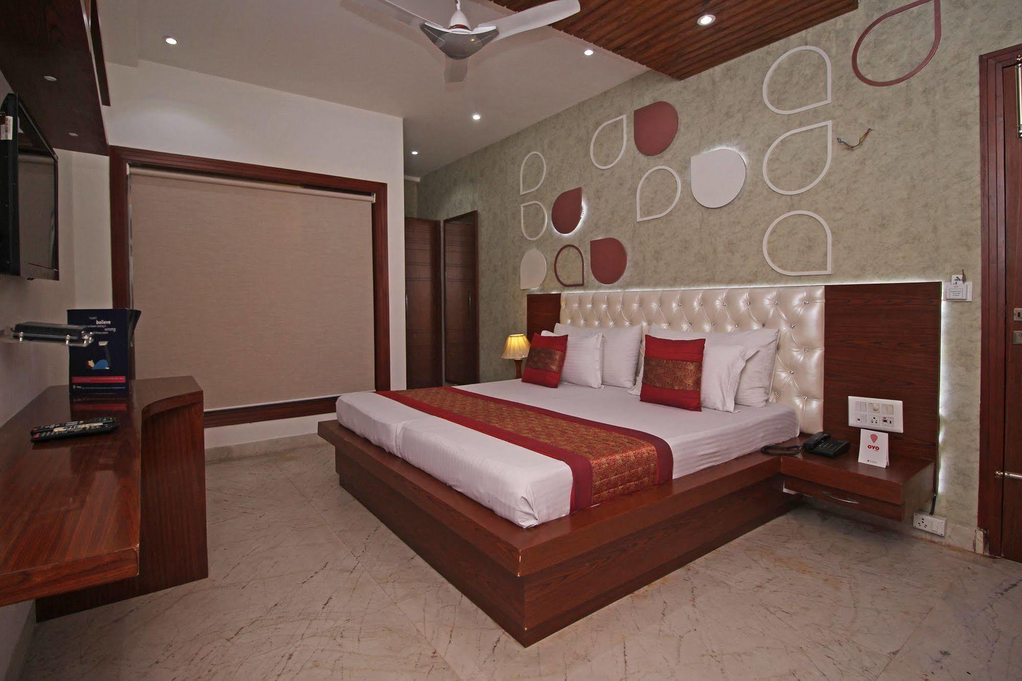 Hotel Indraprastha Deli Exterior foto